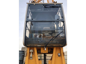 رافعة برجية LIEBHERR