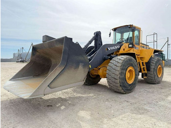 اللودر بعجل VOLVO L220D