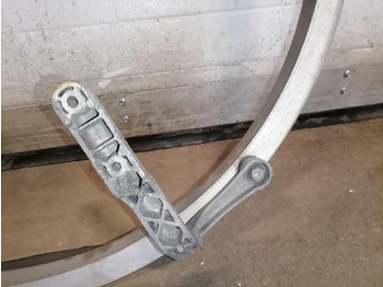 المشعاع - شاحنة Scania Ventilaatori metallrõngas 2489668: صور 3 المشعاع - شاحنة Scania Ventilaatori metallrõngas 2489668: صور 3