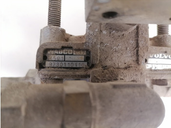 صمام الفرامل - شاحنة Volvo Air pressure control valve 3173150: صور 3