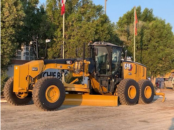 آلة تسوية الأرض CAT 14L AWD: صور 2