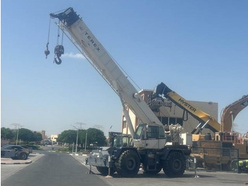 رافعة الطرق الوعرة TEREX