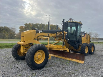 آلة تسوية الأرض CATERPILLAR 140M