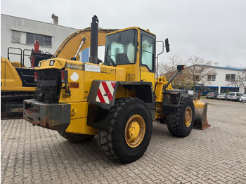 اللودر بعجل Komatsu Hanomag WA270-3 Radlader Klima: صور 4