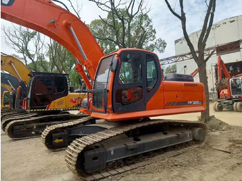 حفارات زحافة DOOSAN DX300