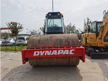 مدحلة الأسفلت DYNAPAC
