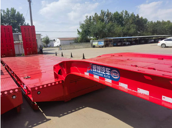 نصف مقطورة مسطحة