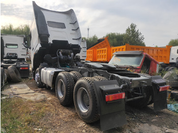 شاحنة جرار Sinotruk HOWO A7 6*4 Tractor: صور 4 شاحنة جرار Sinotruk HOWO A7 6*4 Tractor: صور 4