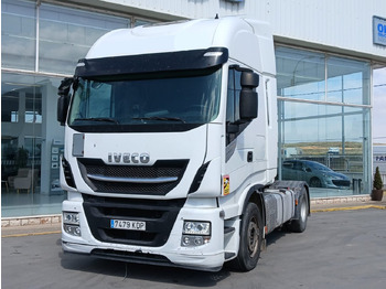 شاحنة جرار IVECO
