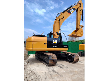 حفارات زحافة CATERPILLAR 320D2