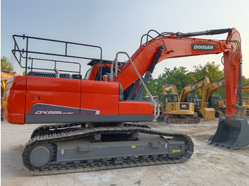 حفارات زحافة DOOSAN DX225LC-9C