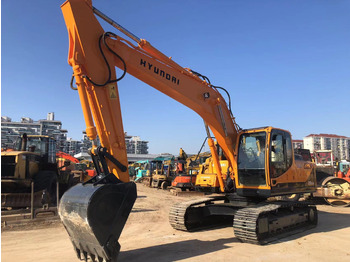 حفارة على عجلات HYUNDAI R215