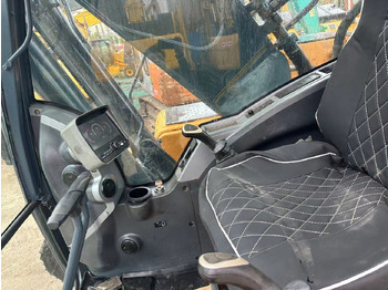 حفارات زحافة HYUNDAI R 225LC-9T: صور 2