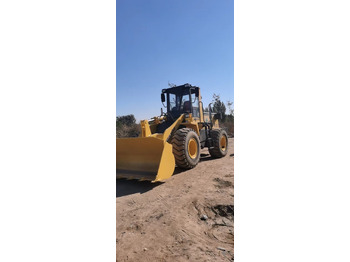 اللودر بعجل KOMATSU WA320