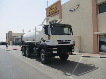 شاحنة صهريج IVECO Trakker