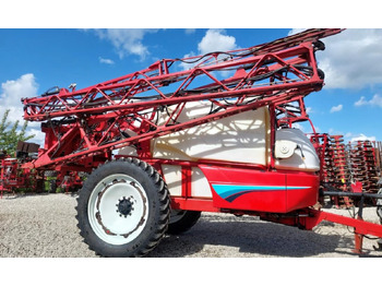 آلة الرش المقطورة