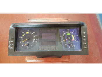 لوحة القيادة - شاحنة Mercedes-Benz ATEGO: صور 4