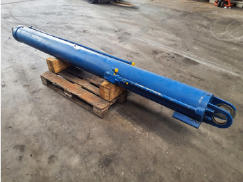 الاسطوانة الهيدروليكية LIEBHERR