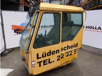 الكابينة والداخلية LIEBHERR