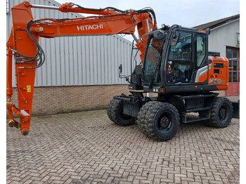 حفارة على عجلات HITACHI ZX155W