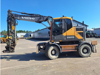 حفارة على عجلات VOLVO EWR150E