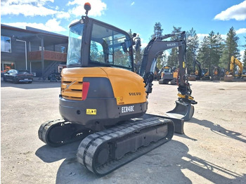 حفارة مصغرة Volvo MYYTY! SOLD! ECR48C PYÖRITTÄJÄ PIHDEILLÄ: صور 4