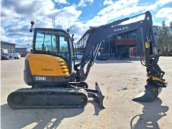 حفارة مصغرة Volvo MYYTY! SOLD! ECR48C PYÖRITTÄJÄ PIHDEILLÄ: صور 5