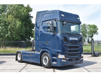 شاحنة جرار SCANIA S 450