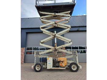 رافعات مقصية Holland Lift A151DV: صور 2 رافعات مقصية Holland Lift A151DV: صور 2