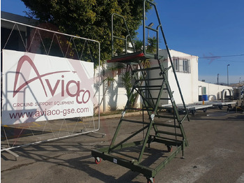 سلالم الطائرة