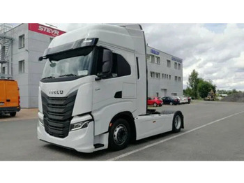 شاحنة جرار IVECO S-WAY