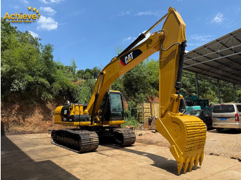 حفارات زحافة CATERPILLAR 320D2