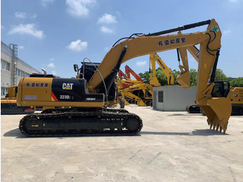 حفارات زحافة CATERPILLAR 323D