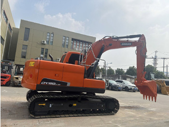 حفارات زحافة DOOSAN DX150