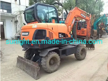 حفارة على عجلات DOOSAN DX60W