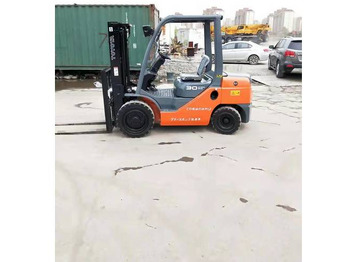 رافعة شوكية TOYOTA