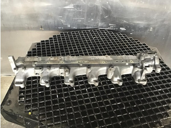 المحرك و قطع الغيار LIEBHERR