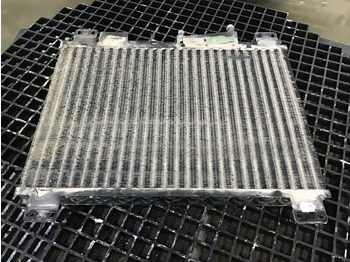 جزء تكييف الهواء Liebherr Airco Condensor: صور 2 جزء تكييف الهواء Liebherr Airco Condensor: صور 2