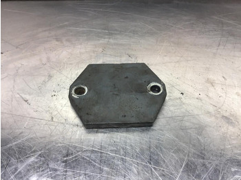 المحرك و قطع الغيار LIEBHERR