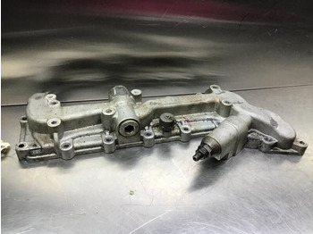 المحرك و قطع الغيار LIEBHERR