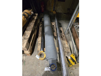 الاسطوانة الهيدروليكية LIEBHERR