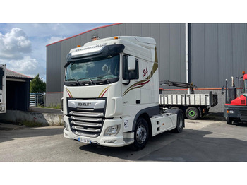 شاحنة جرار DAF XF 530