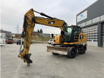 حفارة على عجلات CATERPILLAR M320F