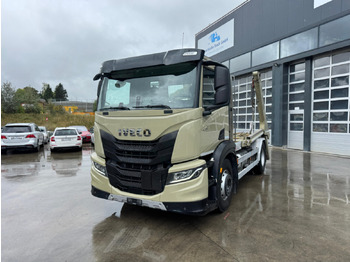 شاحنات قابلة للفك شاحنة IVECO S-WAY