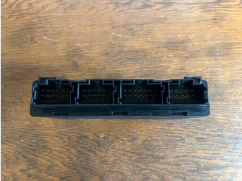 كتلة التحكم - شاحنة Mercedes-Benz CPC/FR Steuergerät A0034464402: صور 4 كتلة التحكم - شاحنة Mercedes-Benz CPC/FR Steuergerät A0034464402: صور 4