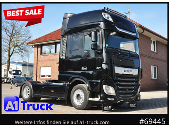 شاحنة جرار DAF XF 530