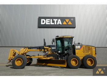 آلة تسوية الأرض CATERPILLAR 120