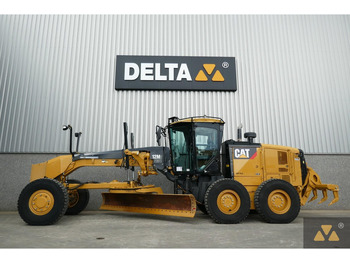 آلة تسوية الأرض CATERPILLAR 12M
