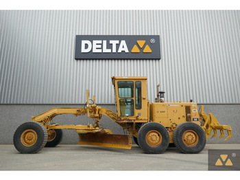 آلة تسوية الأرض CATERPILLAR