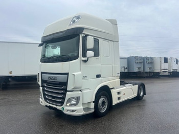 شاحنة جرار DAF XF 106 460